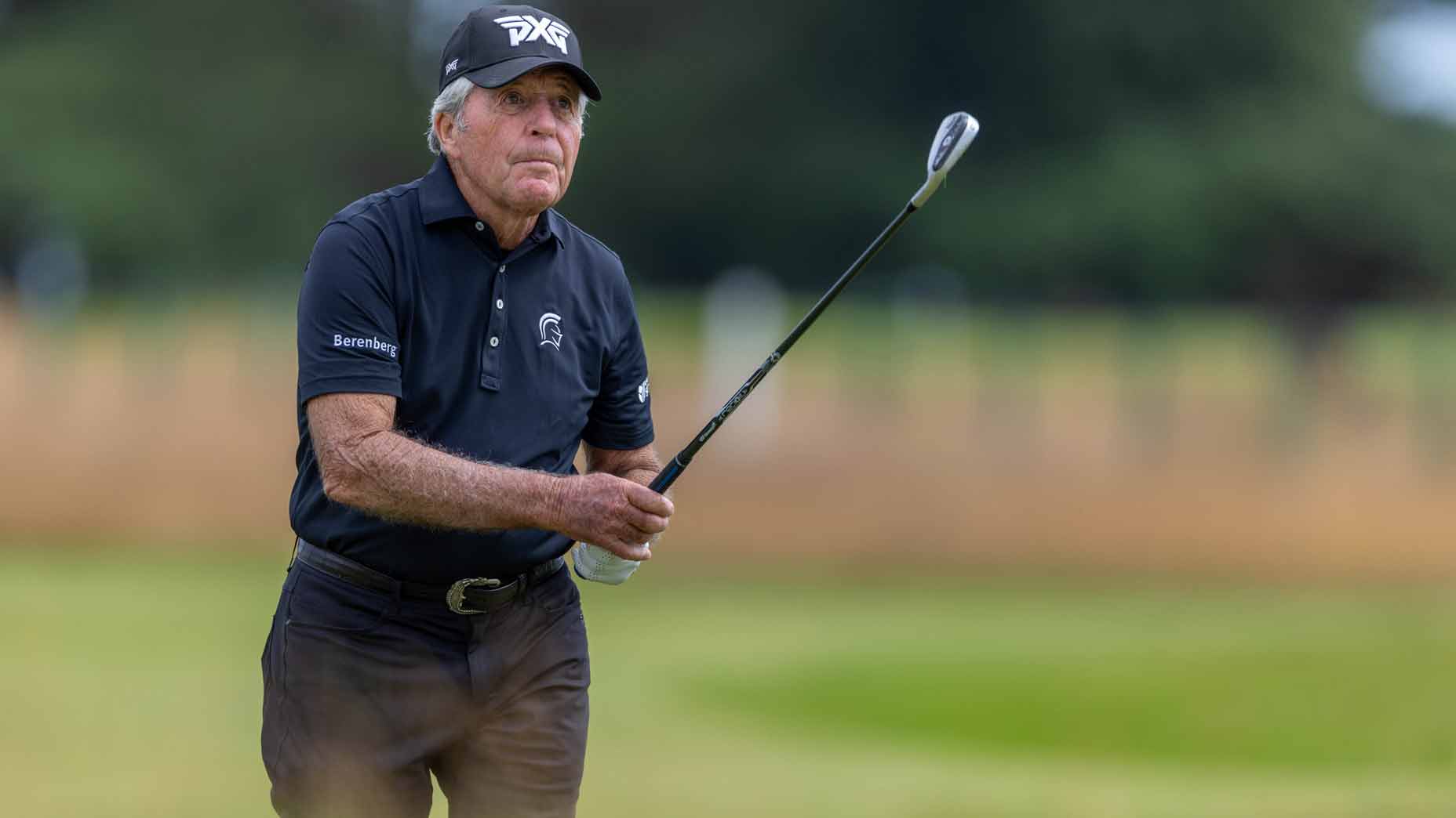 gary player swings golf club